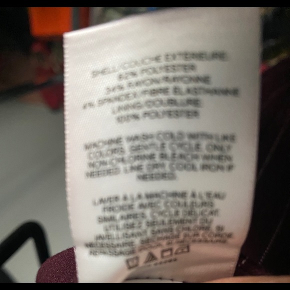 Beautiful Burgundy and white pin stripe pencil skirt - Picture 3 of 3